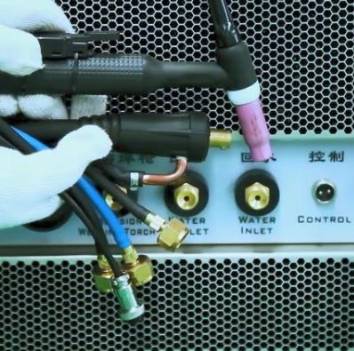SZ-GCS10 交直流精控焊机安装使用教学及焊接演示视频
